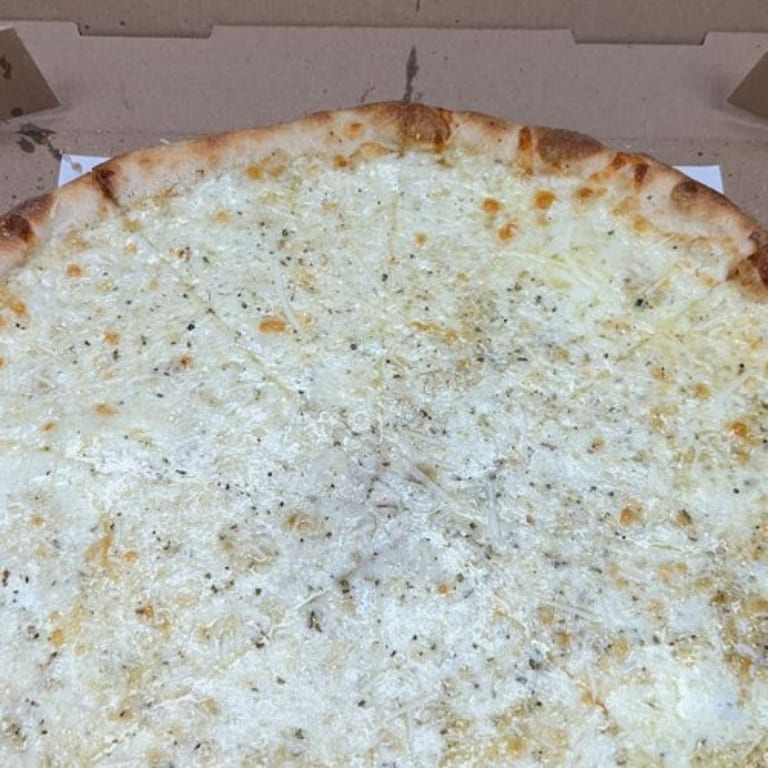 Delicious White Pizza Options
